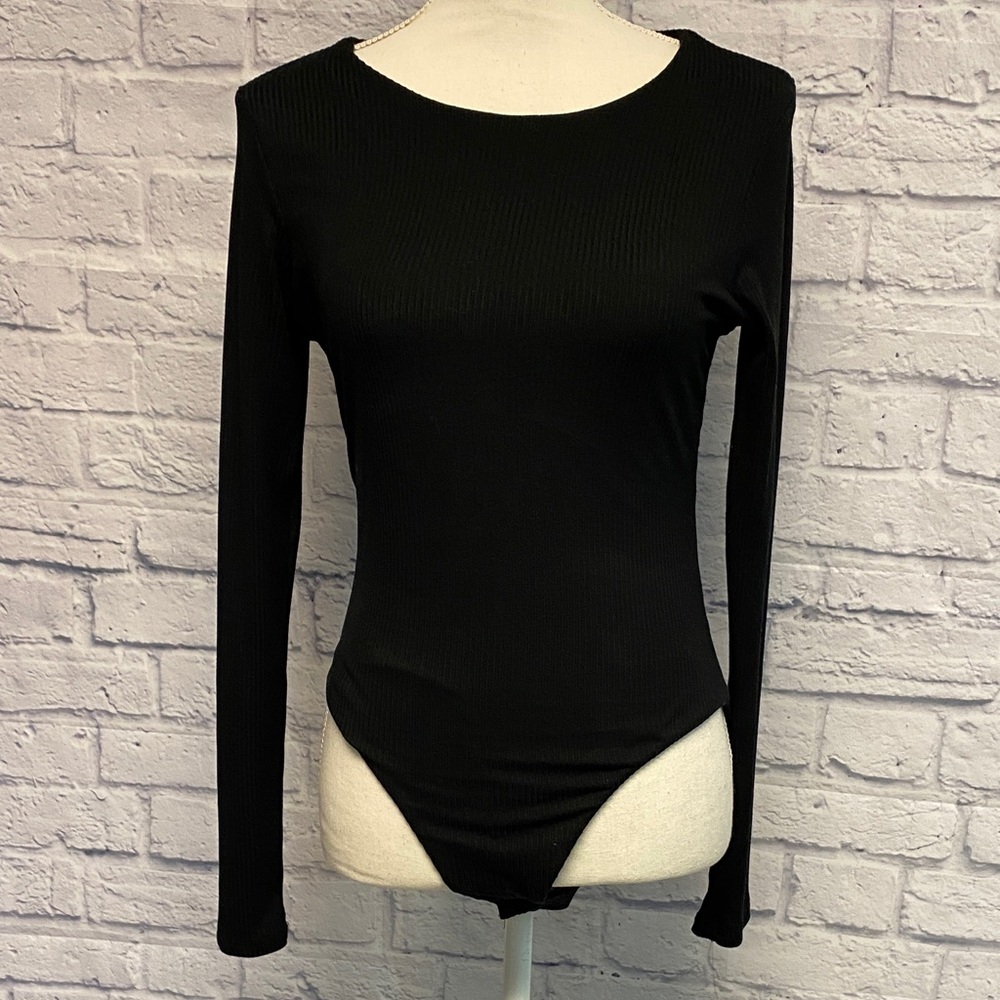 Mod on Trend Ribbed Black Long Sleeve Bodysuit Size Large